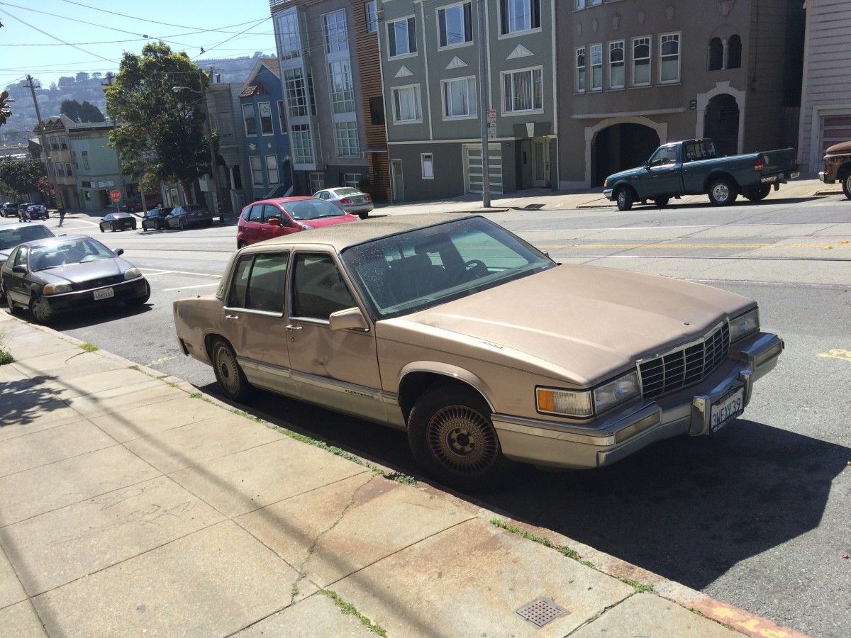cadillac fleetwood 1990s (2)
