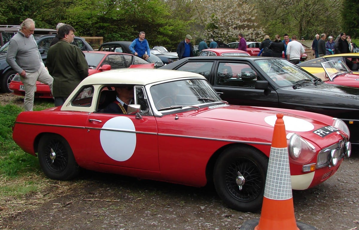 Carshow Classics: FBHVC Drive It Day – So, We Went To The Pub! 11 1965mgb