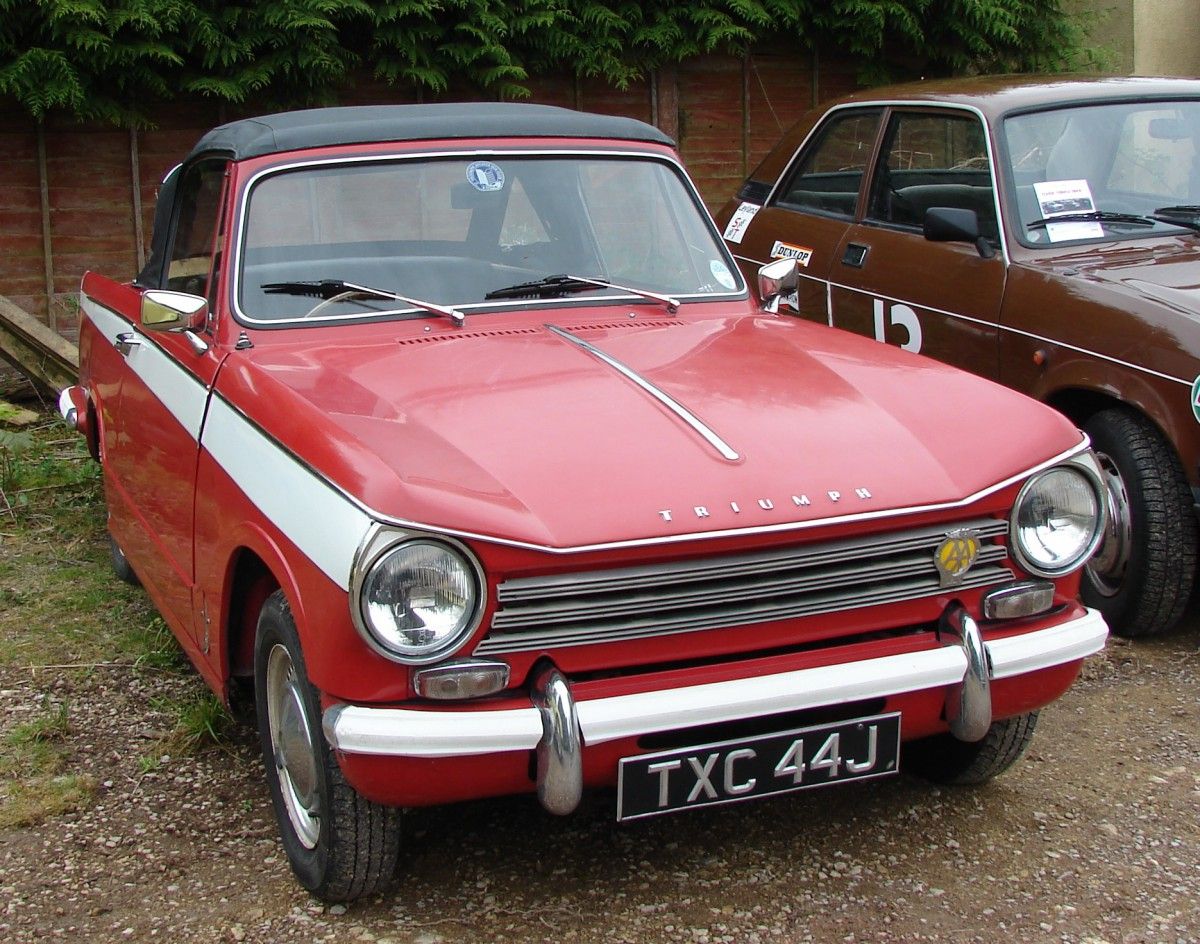 Carshow Classics: FBHVC Drive It Day – So, We Went To The Pub! 28 1971triumphherald-2