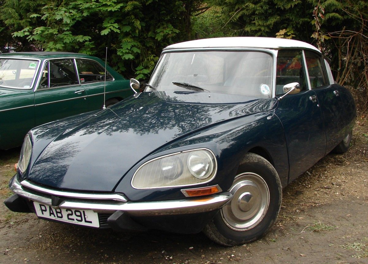 Carshow Classics: FBHVC Drive It Day – So, We Went To The Pub! 25 1973citroen DS-1
