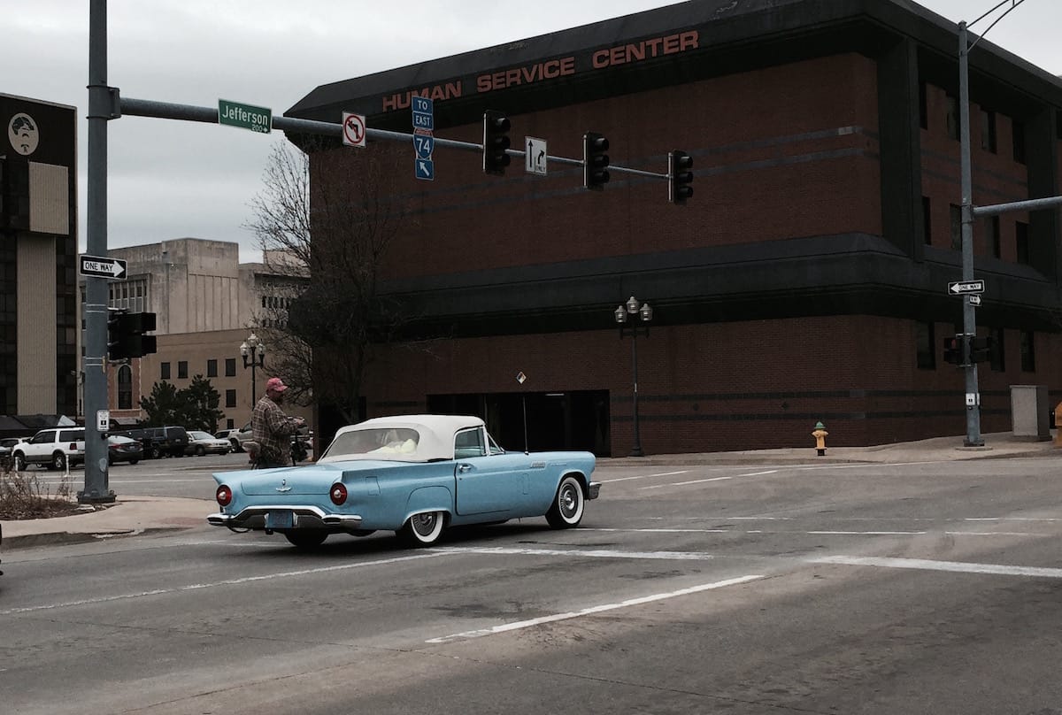 Now here’s a sight not often seen in downtown Peoria–a nice Starmist Blue ’57 Thunderbird (sans blonde, alas).