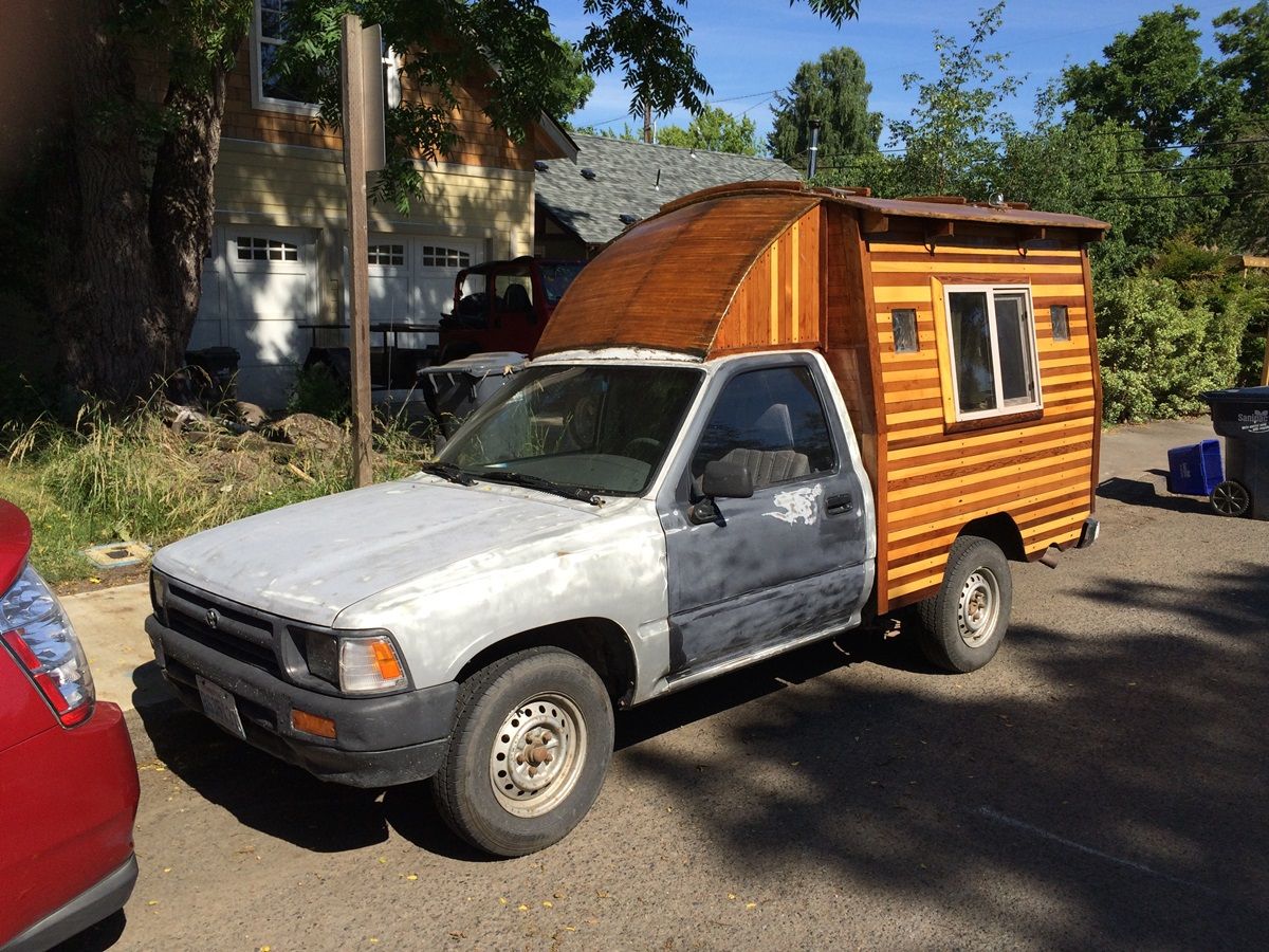CC Outtake: Toyota Woody Camper - Eugene Encapsulated 2 CC 248 016 1200