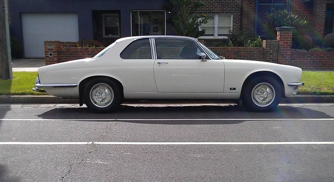 (first posted 7/1/2015. Image improved by Chris Cieslak)    Yes, I’ve been on a two-door sedan jag lately. And to really enable my current habit, CC Contributor Don Andreina has sent [&hellip;]