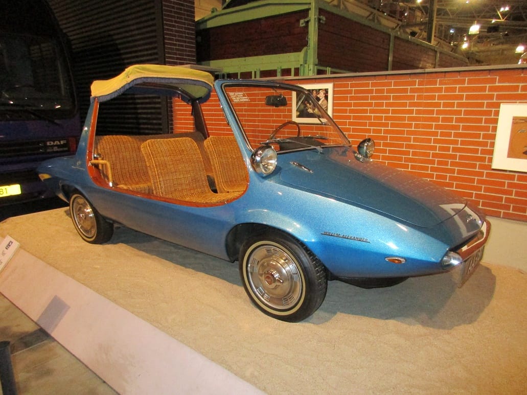 In this fourth episode of the DAF Museum tour we walk by a comprehensive collection of specialties. The one-offs, prototypes, concepts, toys for the rich and famous, locally used custom-built [&hellip;]