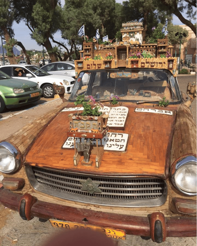 Cohort Outtake: Do Peugeot 404s Inspire Religious Fervor? 4 Peugeot 404 10 ff