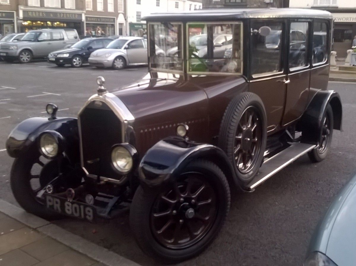 Curbside Outtake: 1926 Humber 14/40 Saloon – Waiting For A Sunny Day 1 1926 humber14-40.2