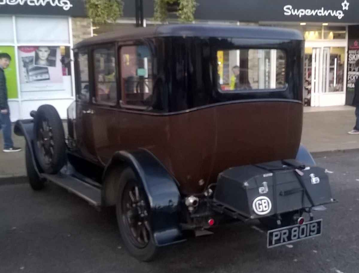 Curbside Outtake: 1926 Humber 14/40 Saloon – Waiting For A Sunny Day 3 1926 humber14-40.3