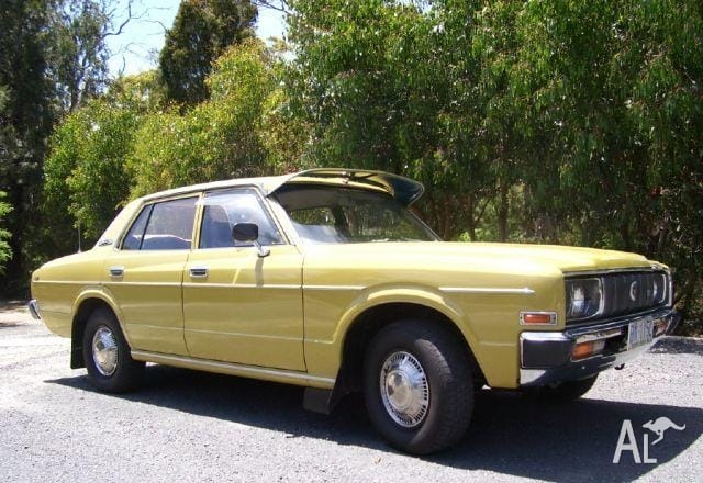 クラウンロイヤル　CROWN 1975 CC Capsule: 1975 Toyota Crown Super Saloon – Not So Far From Home