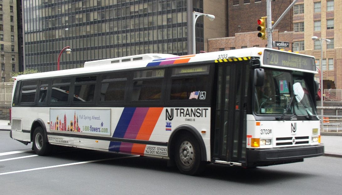 Bus Stop Classic: Grumman 870/Flxible Metro – An Early Stumble, But a Successful Recovery 1 OLYMPUS DIGITAL CAMERA