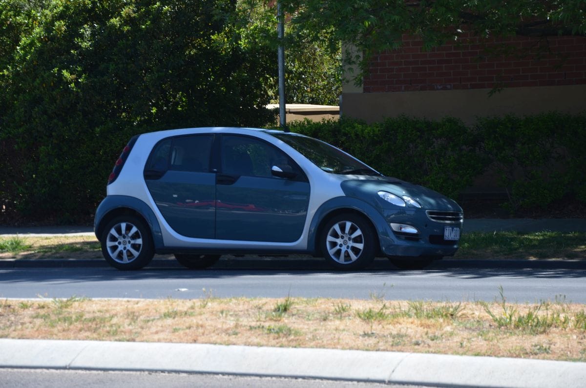 &nbsp; Here we have two sightings of one of the less common, and probably most futile, cars you are likely to see.  The story behind the (ab)normal smart car is [&hellip;]