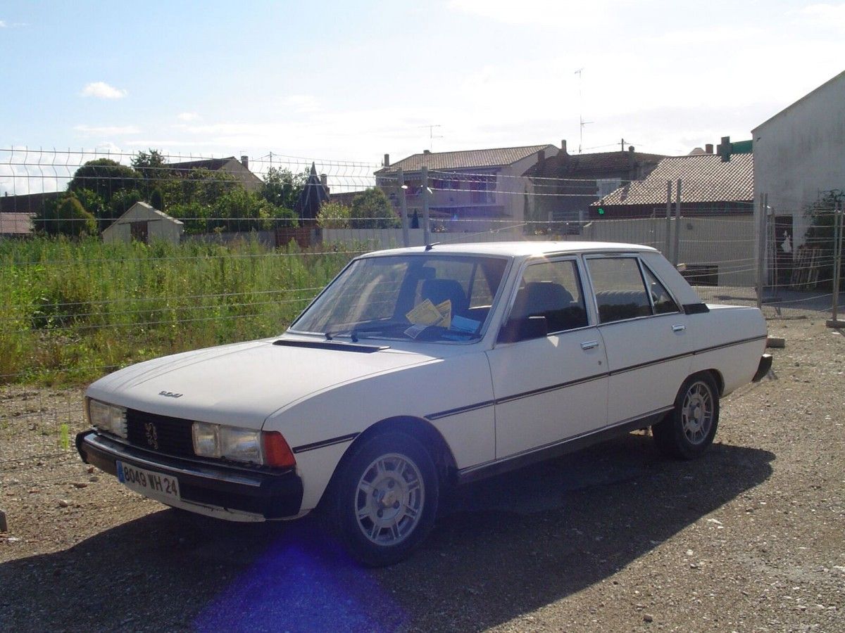 curbside 604 shots by Roger Carr (first posted 7/28/2016)      The Peugeot 604 story is a rather sad one. It was perhaps France’s (certainly Peugeot’s) last good shot at beating (or [&hellip;]