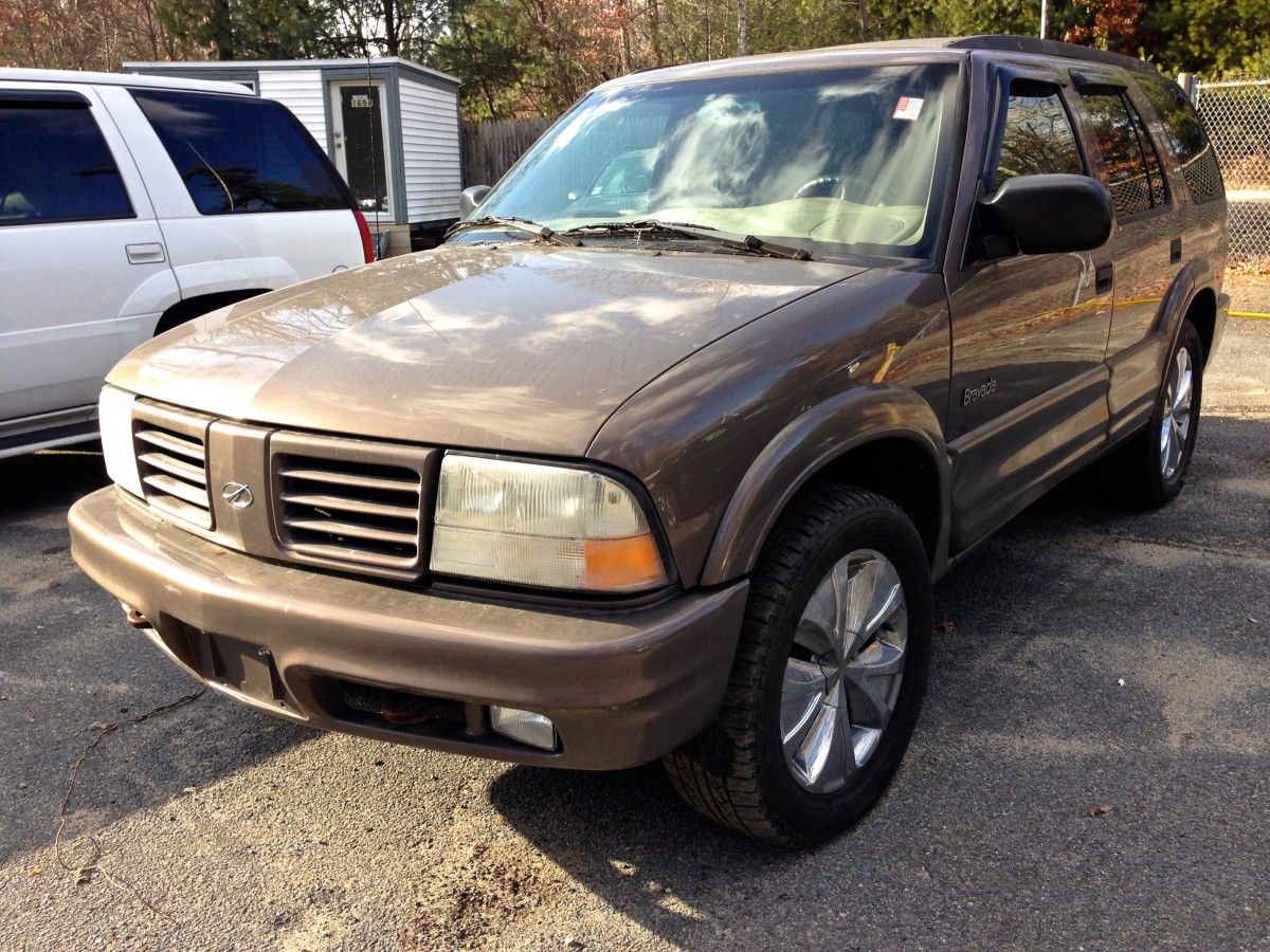 (first posted 9/9/2016)    SUV sales had begun noticeably taking off by the late 1980s, and by the 1990s began an all-out explosion in popularity. With sales growing exponentially, development [&hellip;]