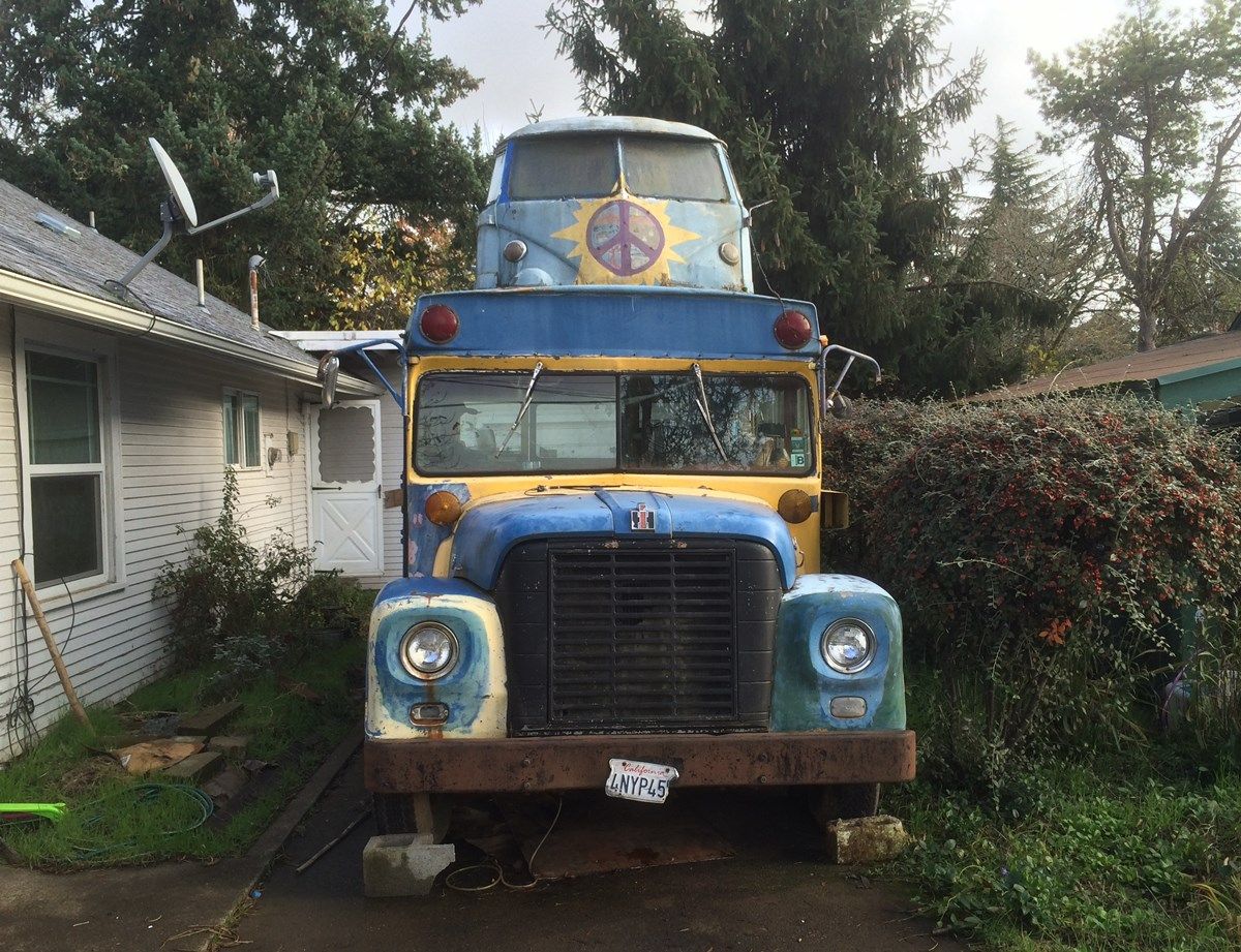 (first posted 12/14/2016)   Having spent way too much time this morning talking about how Ken Kesey’s IH bus Further inspired endless VW bus Mini-mes, here’s the ultimate mash-up of the [&hellip;]