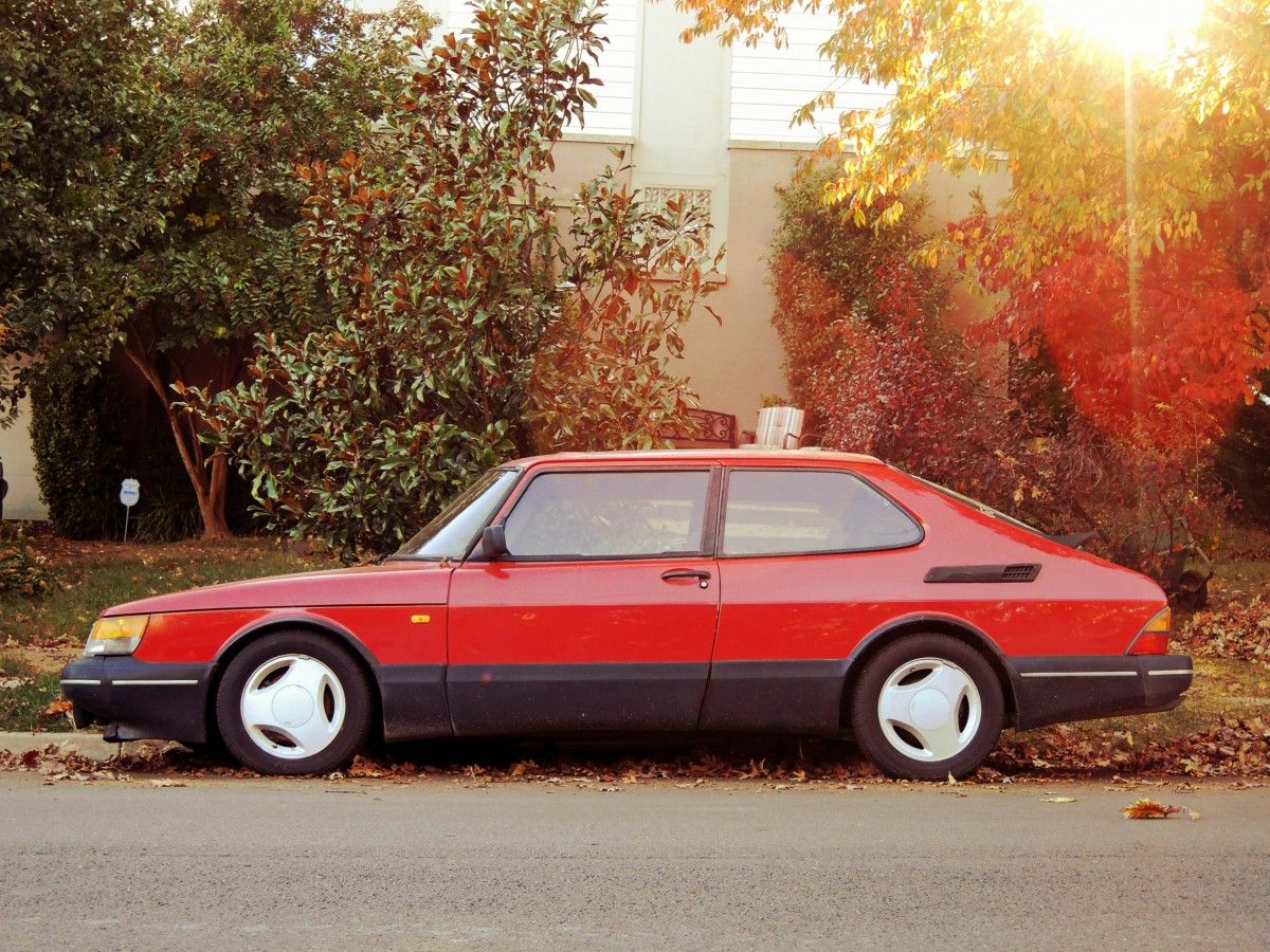 (first posted 1/3/2017)     Sunsets can be glorious to watch, even knowing that what follows will be much dimmer and less satisfying.  When I first spotted this limited edition Saab [&hellip;]