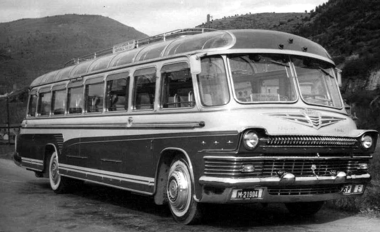 Coaches aren’t really my thing, but when you start browsing Google and see nice period pics of this nature, you investigate. And then you find more, and they’re all crazier [&hellip;]