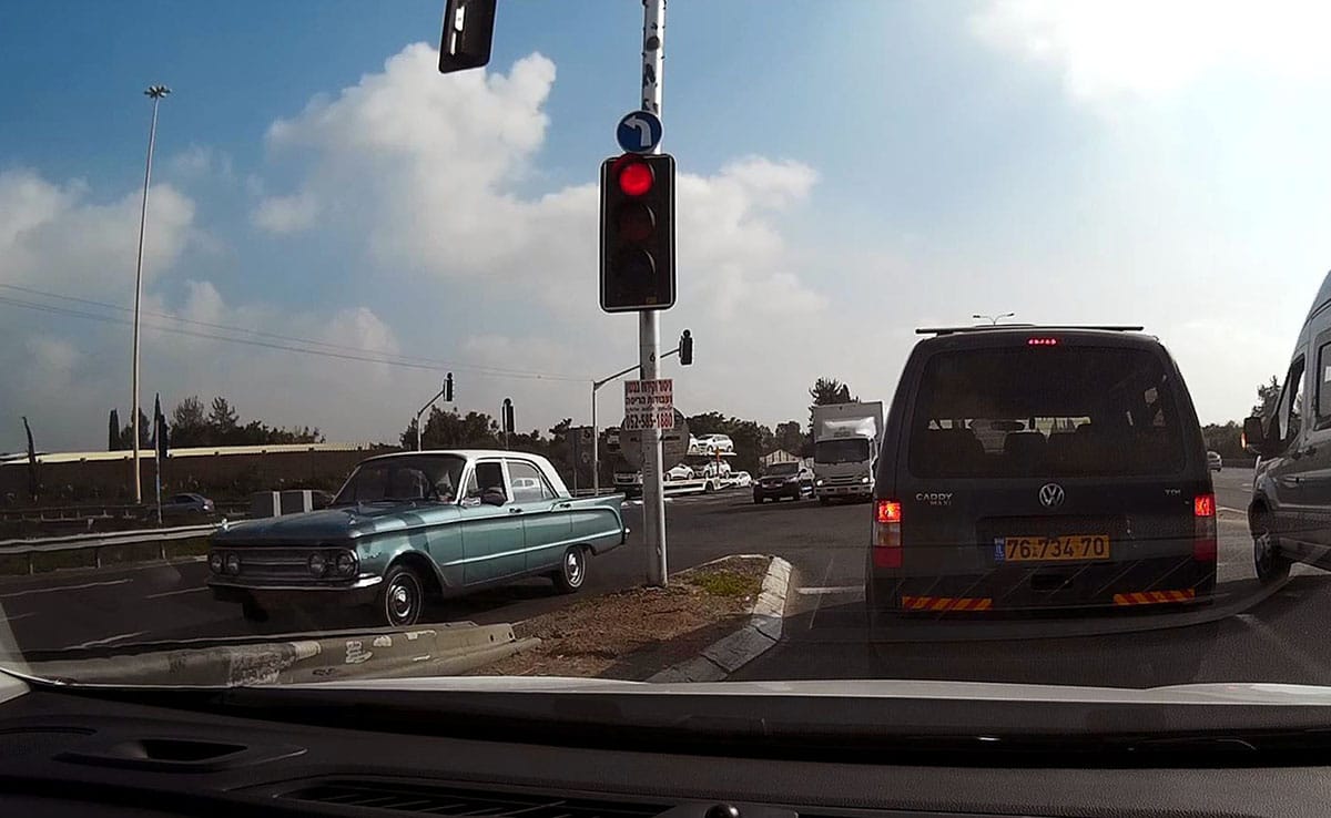 If you recall, last year I managed to capture an early-to-work 1962 Mercury Comet in my trusty dash-cam. Last week I stumbled upon another, yet earlier specimen.