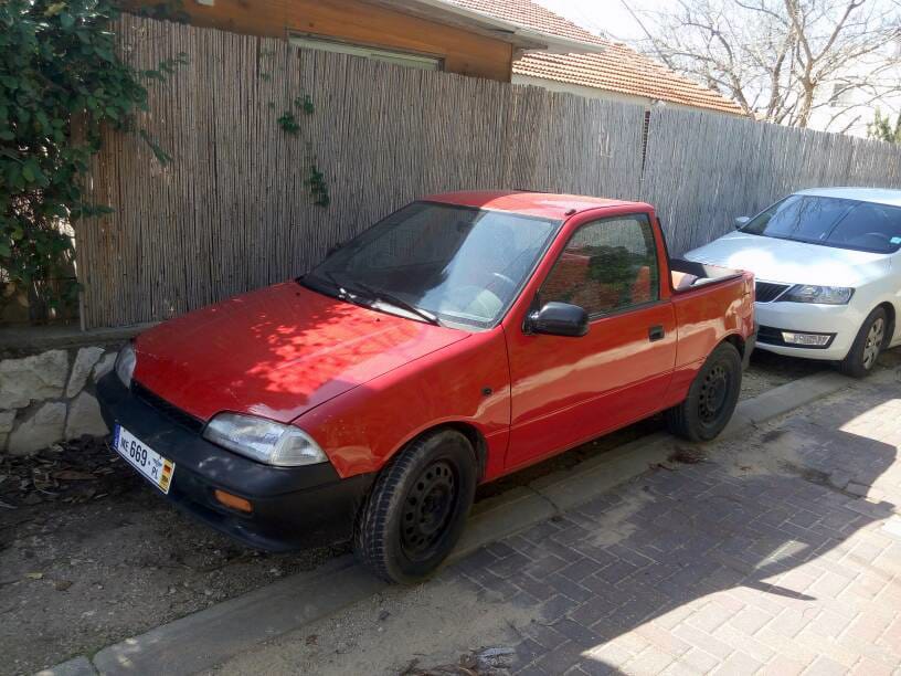 Some photos have come up in an Israeli cars’ forum, specifically this thread. I thought it was funny enough to share with you.