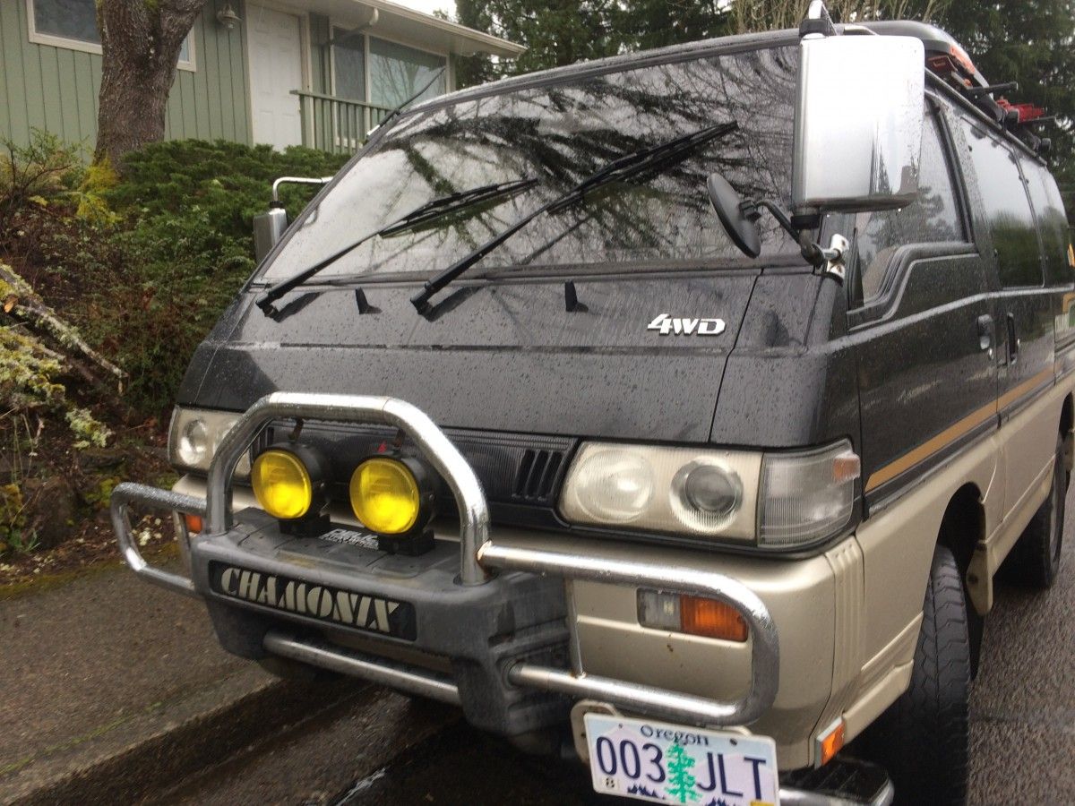The other day, we looked at what is likely the last US-market Mitsubishi van in Eugene. But now, more and more of these JDM (Japanes Domestic Market) Mitsubishi vans (Delicas) [&hellip;]