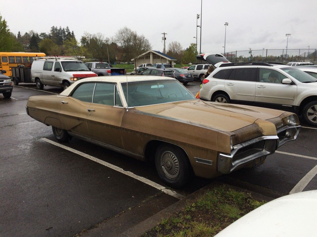 (first posted 5/15/2017)    I’ve been seeing this big, increasingly grungy Bonneville around town for years, but have never had a proper close encounter. I shot it once from some distance [&hellip;]