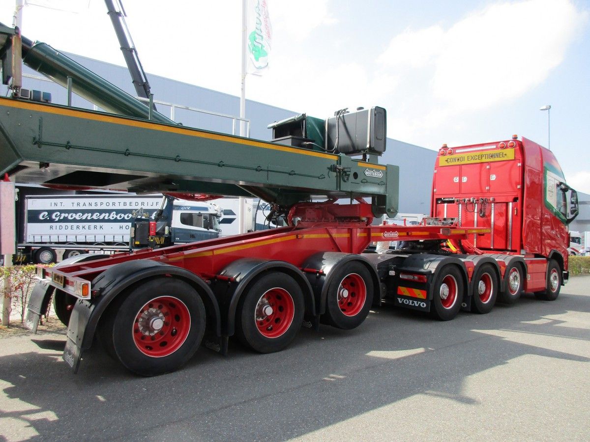 Special and heavy transport, one might say the final boss of road transport, a job done by specialists. In this final part of the 2017 WSI Truck Show tour we [&hellip;]