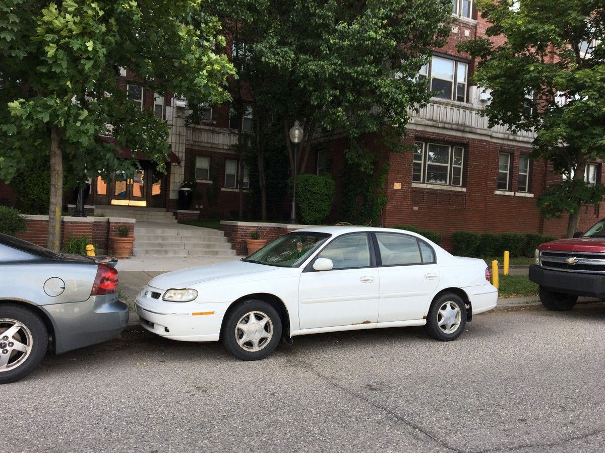 (first posted 7/11/2017)     For a company that was touting the use of unique designs amongst its divisions, the ’97 Cutlass was a relapse back into blatant badge engineering that [&hellip;]