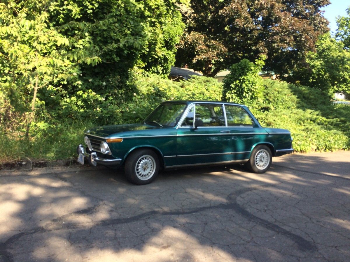 Continuing my random survey of CCs in a six-block radius of home, here’s an old favorite. This green 2002 has been living in the drive way of a house two [&hellip;]