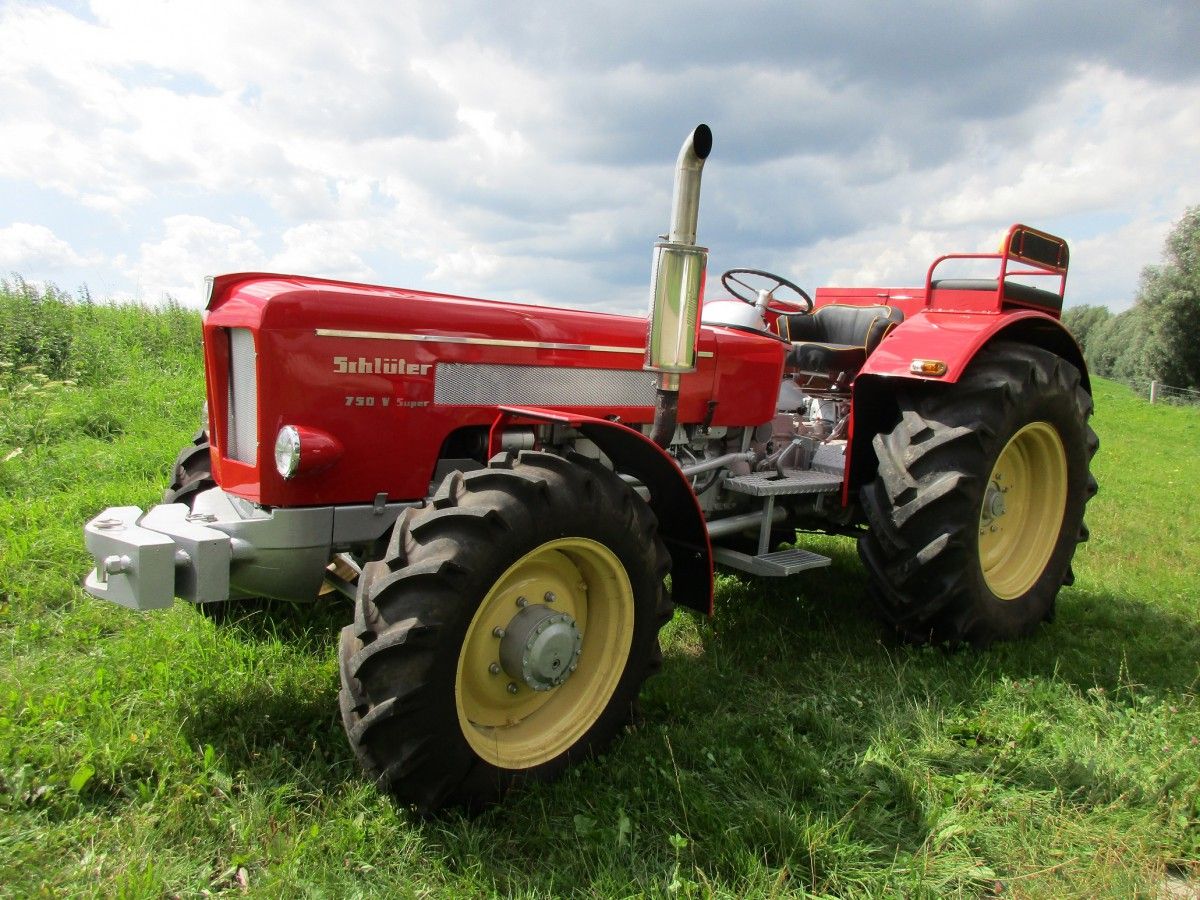(first posted 8/10/2017)          Anton Schlüter München was a German manufacturer of farm tractors and stationary engines. The company was founded in 1898, the production of farm [&hellip;]