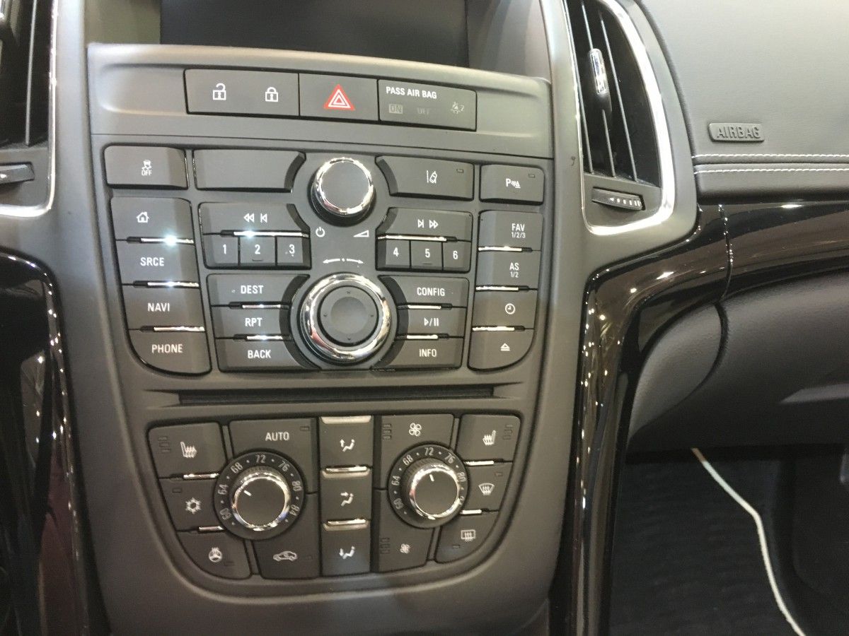 As this site’s resident gadget geek, I loves me some buttons (see my paeans to Apple CarPlay and autonomous cars for just two examples). However, I think this dashboard (that [&hellip;]