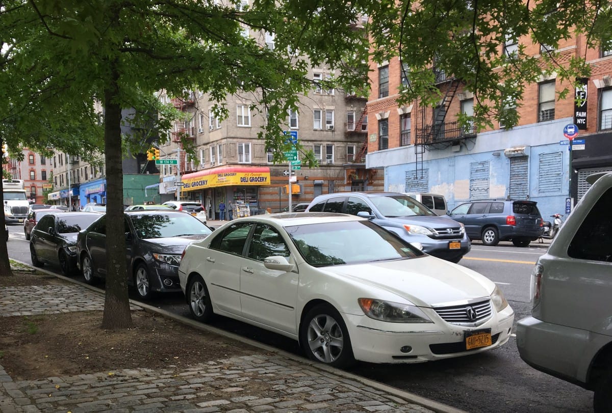 (first posted 9/22/2017)      Here’s an activity: name a mid-sized luxury sedan sold in North America during the 2005-12 period other than the pictured Acura RL. Did you think [&hellip;]