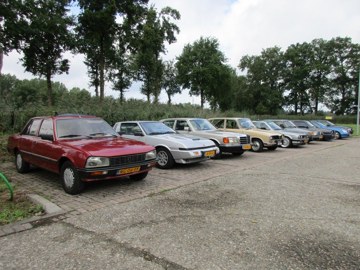 A wild mixture of brands and models from all over the globe, preferably the ones I remember vividly. That’s my kind of classic car show alright. This year’s edition of [&hellip;]