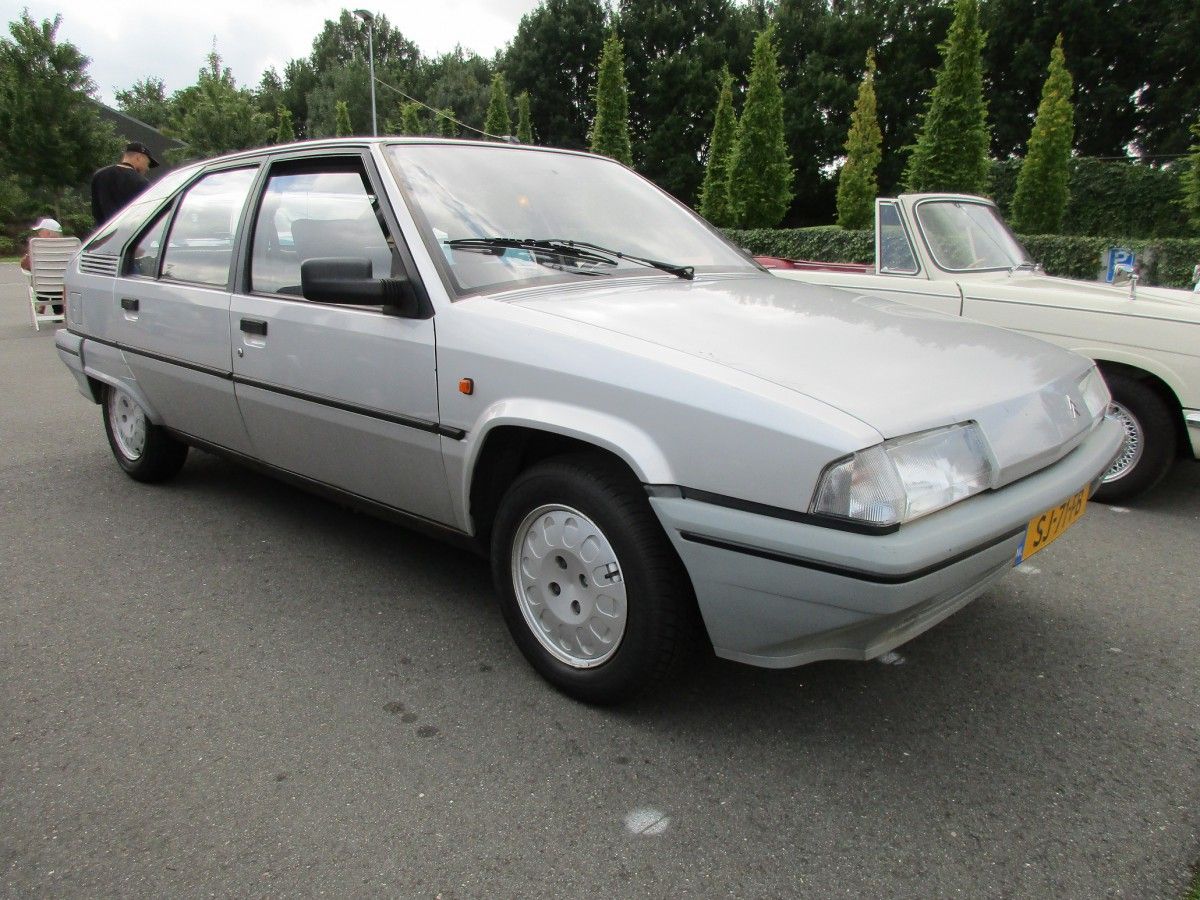 Round two of the tour starts with a 1987 Citroën BX 1.6 TRI. Initially this Bertone design from the late seventies was supposed to become a Volvo, but that never [&hellip;]
