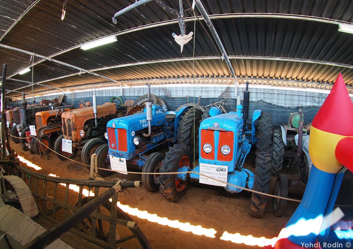 Continuing from part one of this recently discovered tractor’s museum in Israel, enter the post for more photos from the venue.