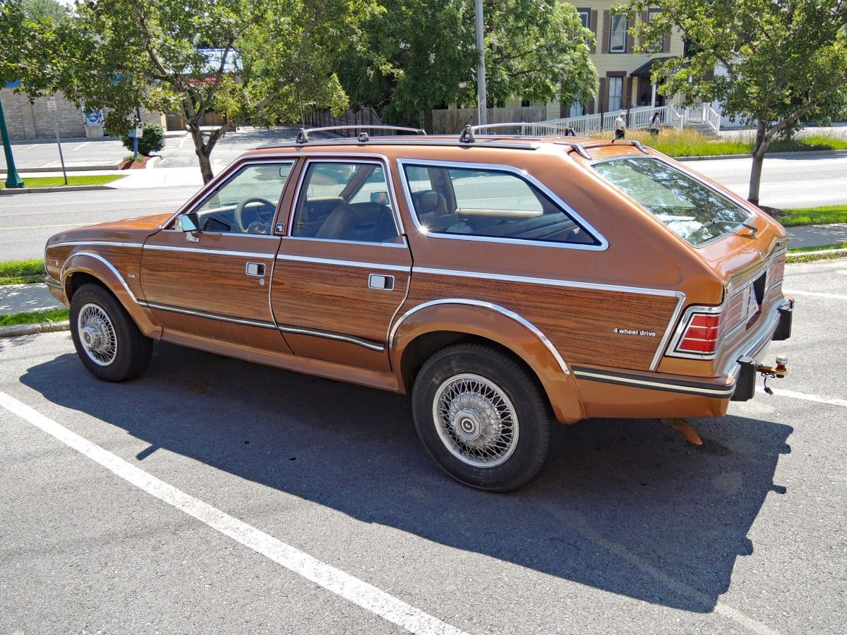 (first posted 10/25/2017)     Some cars are ahead of their time; some are behind the times.  The AMC Eagle was both.  Its overall shape and four-wheel drive system foreshadowed crossover [&hellip;]