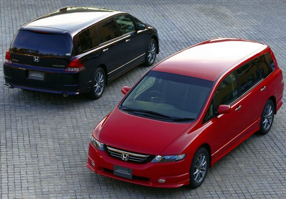 2004-08 & 2008-13 Honda Odyssey – World’s Sexiest Minivan 11 honda odyssey 2004 images 1 b