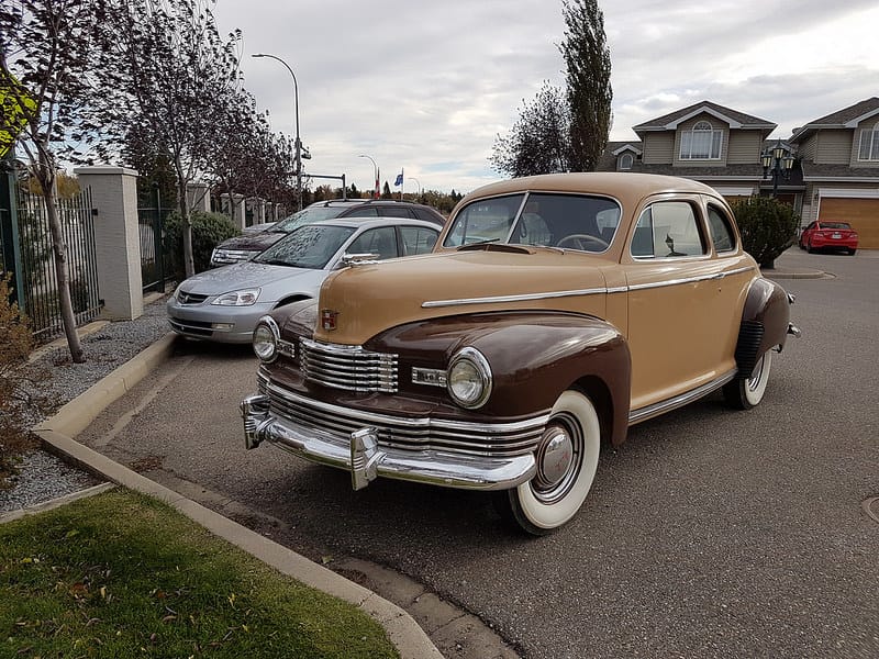 (first posted 12/26/2017)         It is quite unexpected to see an unmolested and stock car from the 1940s parked out by the curb. A more common but still [&hellip;]