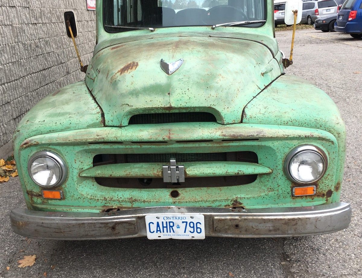 (first posted 11/20/2017)           How could I possibly resist the shots of this Travelall posted at the Cohort by William Oliver? What a gem, with original paint [&hellip;]