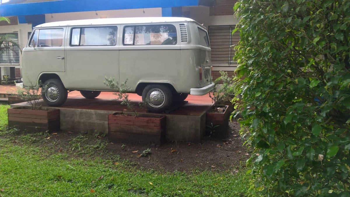 I was taking a stroll through the Cohort when this shot posted by mincholandia in El Salvador caught my eye. Wow; how do they get this bus in and out [&hellip;]