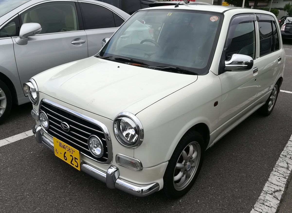 (first posted 11/10/2017)       The retro thing is anything but new – and not limited to Japan, of course, but Japanese automakers have pushed the envelope quite a bit [&hellip;]