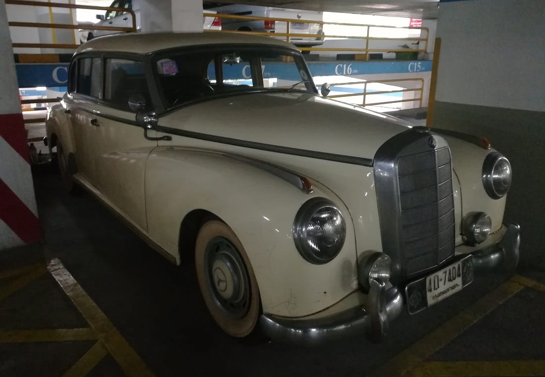 (first posted 11/29/2017)      In the spring of 1951, a recovering Mercedes-Benz came out with two 6-cyl. cars, the 2-litre Typ 220 (W187) and the 3-litre Typ 300 (W186). [&hellip;]