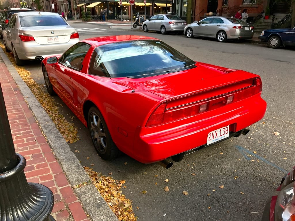 (first posted 11/26/2017)      Boston’s trendy South End district is an ever-desirable location, featuring numerous cozy bistros, bars, and cafes, a combination of classical brick bow-fronts and modern luxury [&hellip;]