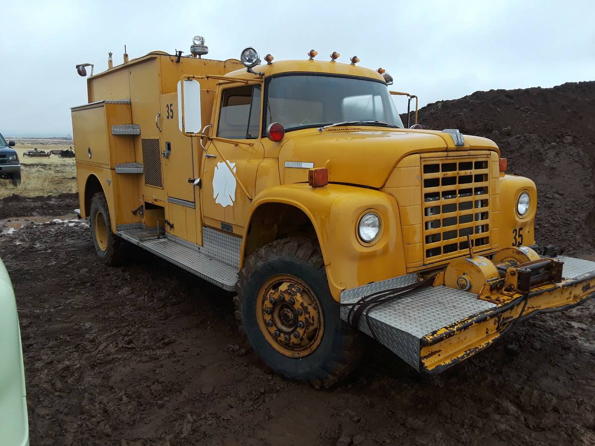 CC For Sale: The Truck (1977ish IH Loadstar Pumper) This is the truck. Erm…no, sorry, let’s try that again: this is the truck. H’mm…closer, but still not quite.