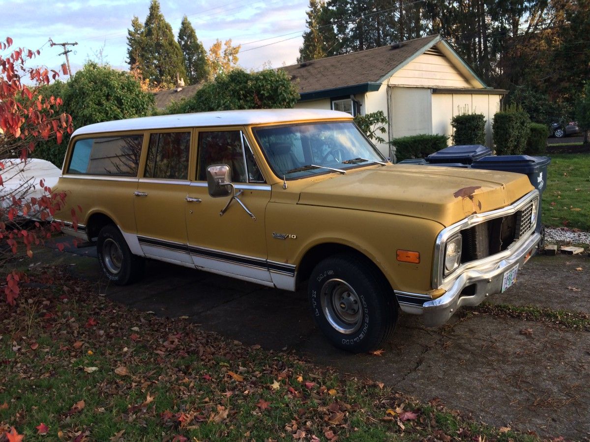 These three-door Suburbans (1967-1972) are getting a bit scarce on the ground, and are quite collectible. Unfortunately, this one seems to have had an interaction with a pole of some [&hellip;]