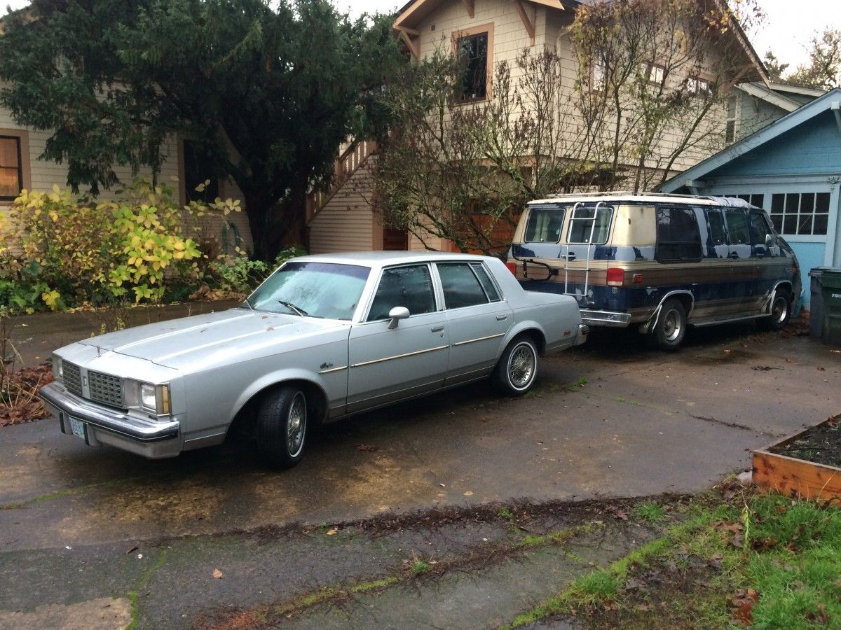 CC Wordless Outtake: Just Another Random Eugene Street Scene And here’s a driveway scene: