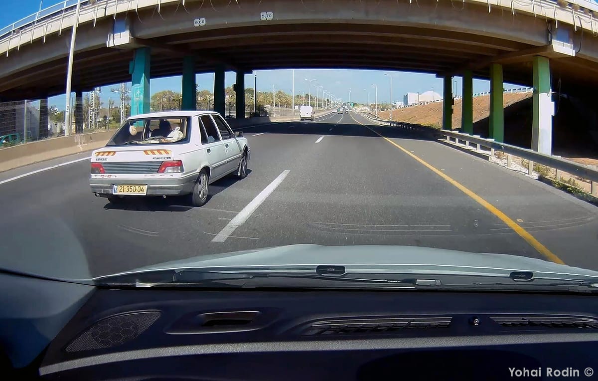 Dash-Cam Outtake: 1992 Peugeot 309 – Almost Collectable Another day, another CC captured with my trusty dash-cam. But during this drive I met with probably the most antithesis car to the 309 you could ever get.