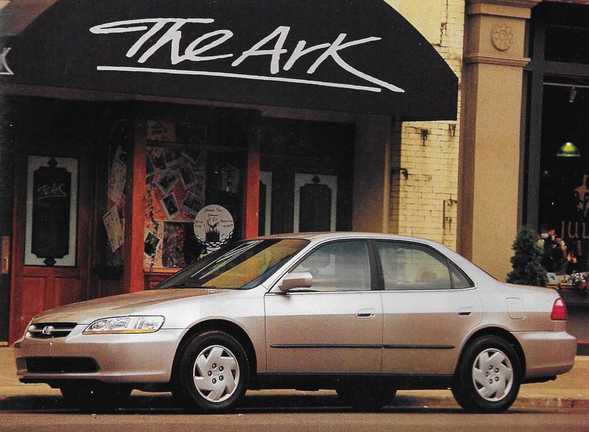 Vintage Reviews: 1998 Honda Accord - Blandtastic! 1 CD1197 Accord Sedan Main Image