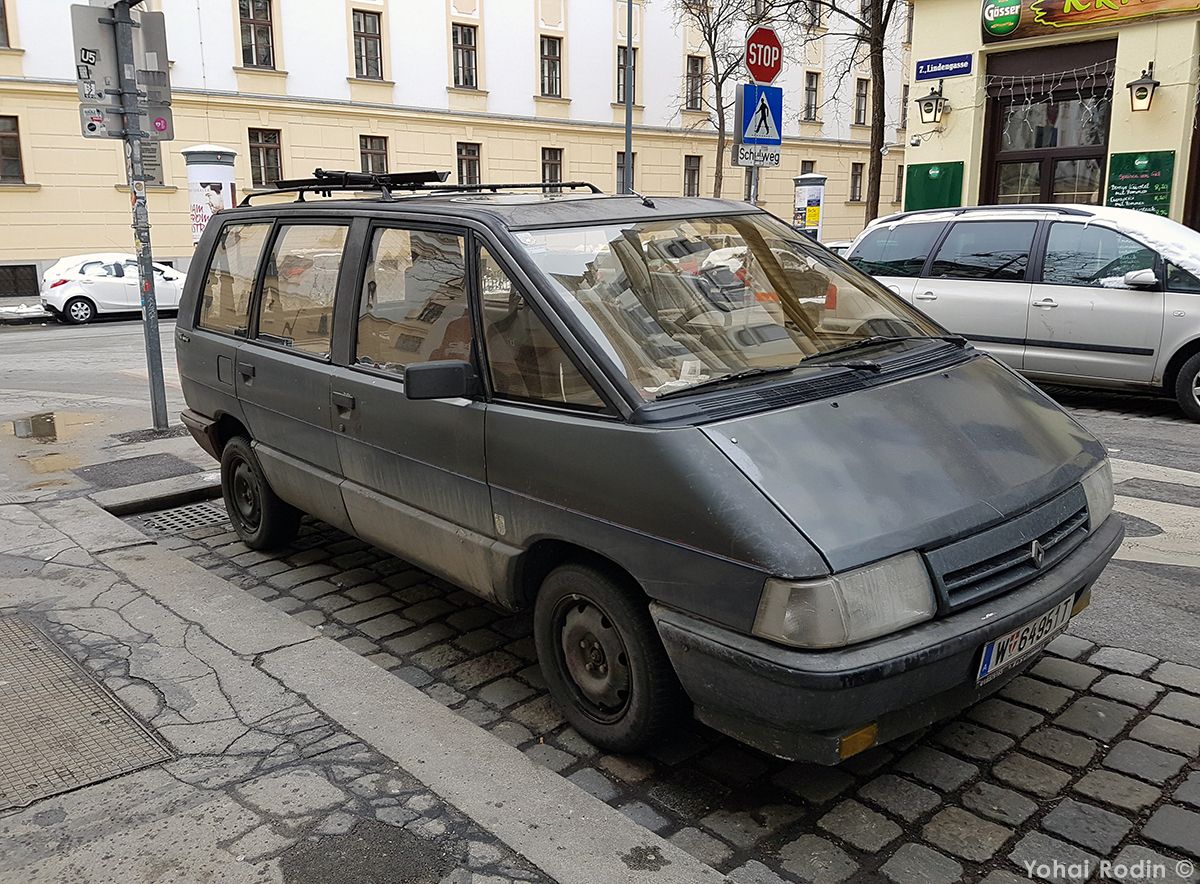 (first posted 3/7/2018)       CC’s Yohai Rodin posted shots of this gen1 Renault Espace at the Cohort, apparently shot in Vienna. Roger Carr did a very exhaustive CC on [&hellip;]