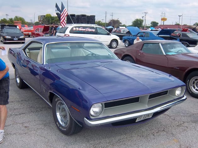 (first posted 7/31/2013)    Let’s get one thing straight: I love these E-bodies. While I might give a slight edge to the Challenger (I especially love the full-width taillights of the [&hellip;]