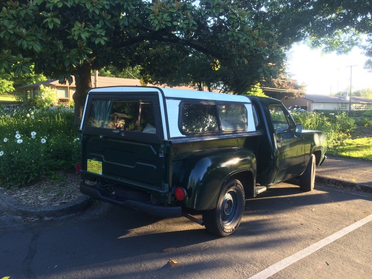 &nbsp; On our urban hike to the river and Skinner Butte the other day, I noticed this older Dodge pickup in the parking lot, with a gentleman sitting in the [&hellip;]