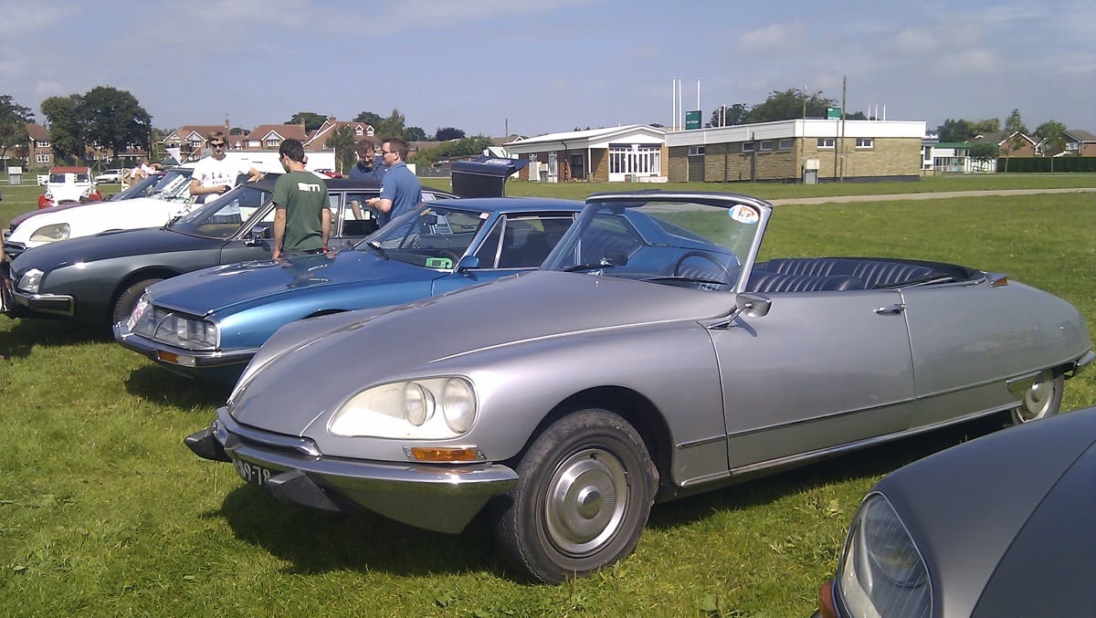 O, to be in sunny England, on a bright and breezy summer’s day… with the clattering cacophony of flat-twins whirring up hills and sleek aerodynamic shapes resting on the grass? [&hellip;]