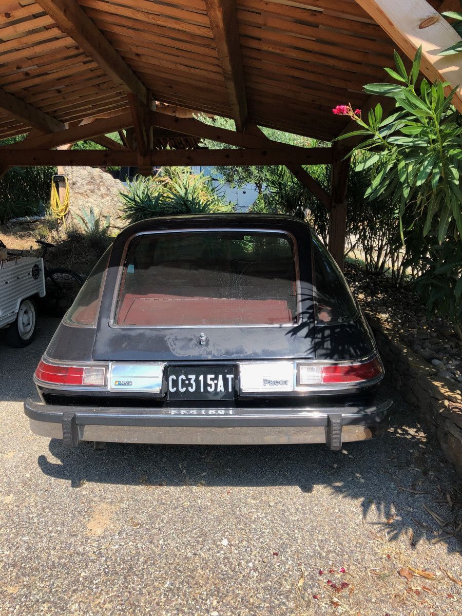 My sister in law and her family are spending a week at the beach on Corsica, and among other visual pleasures, one of them spotted this Pacer trying to stay [&hellip;]